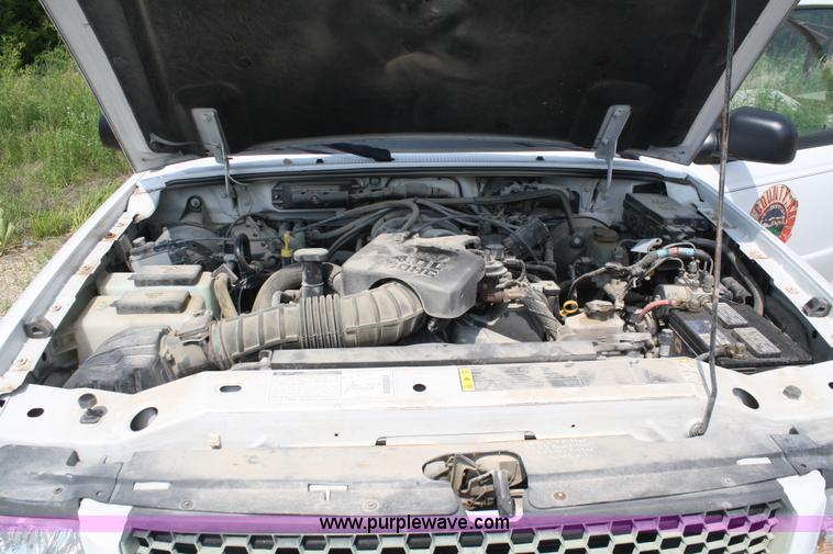 image for item 5098 2001 Ford Ranger XLT extended cab pickup truck