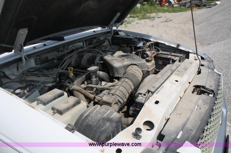 image for item 5098 2001 Ford Ranger XLT extended cab pickup truck