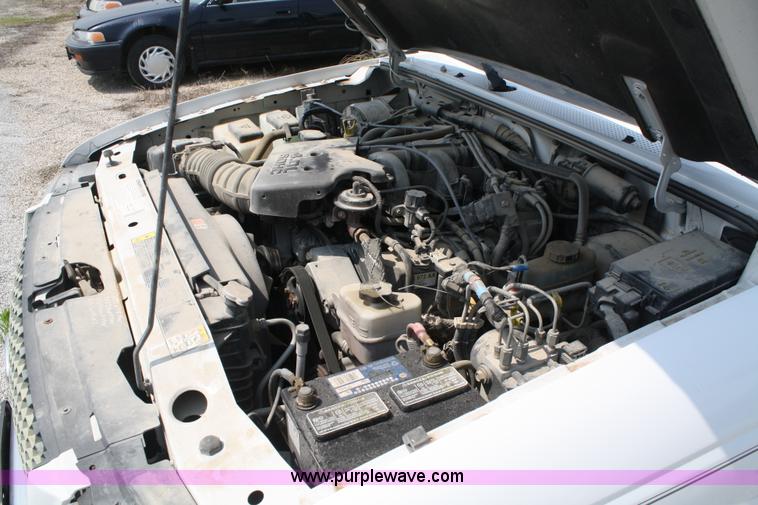 image for item 5098 2001 Ford Ranger XLT extended cab pickup truck