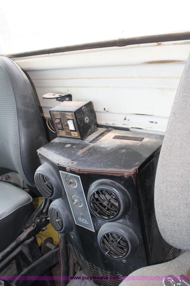 image for item 5100 1987 Ford LNT9000 semi truck