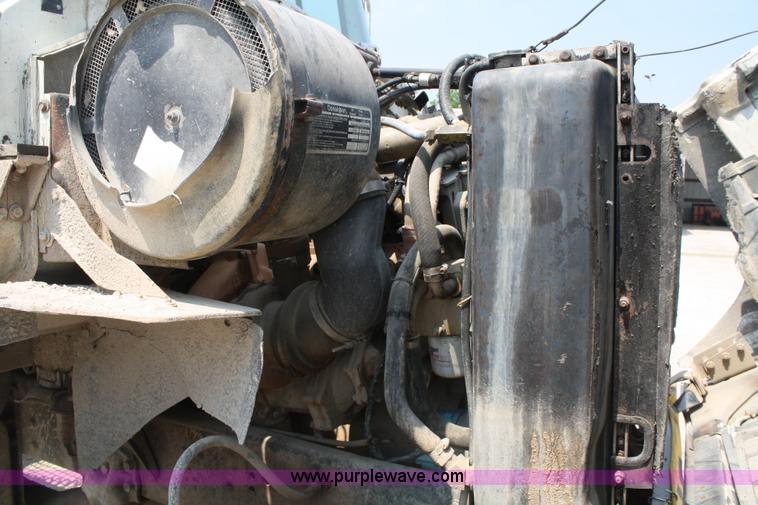 image for item 5100 1987 Ford LNT9000 semi truck