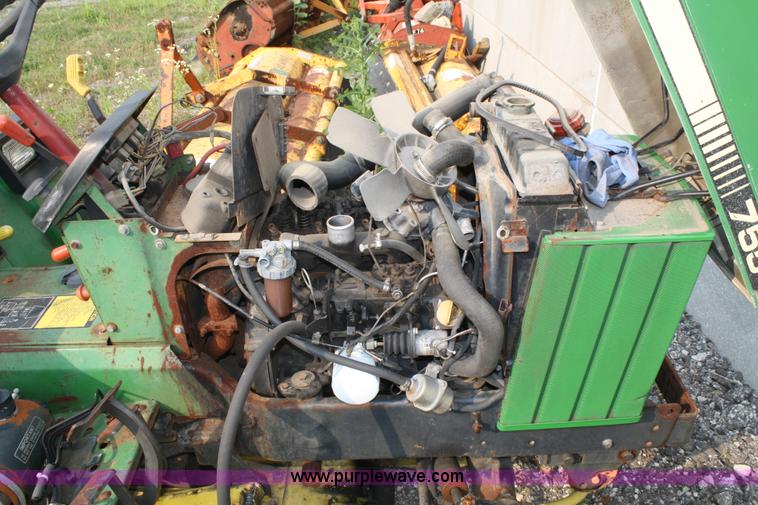 image for item 5121 1990 John Deere 755D garden tractor