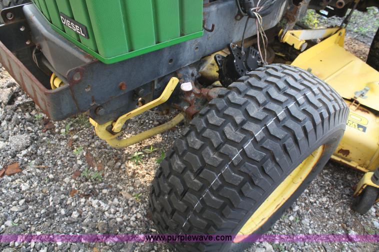 image for item 5121 1990 John Deere 755D garden tractor