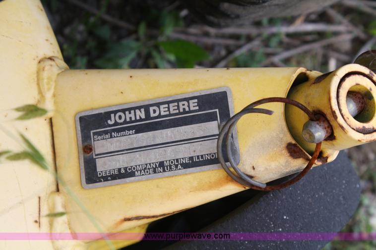 image for item 5121 1990 John Deere 755D garden tractor