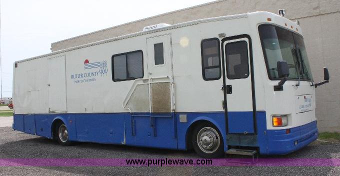 image for item 6087 1998 Odessa Larado 37' motor home