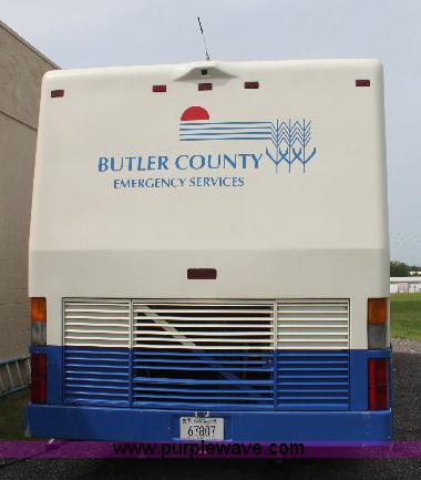 image for item 6087 1998 Odessa Larado 37' motor home