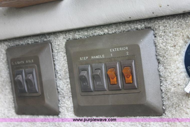 image for item 6087 1998 Odessa Larado 37' motor home