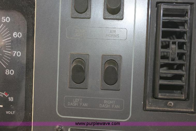 image for item 6087 1998 Odessa Larado 37' motor home