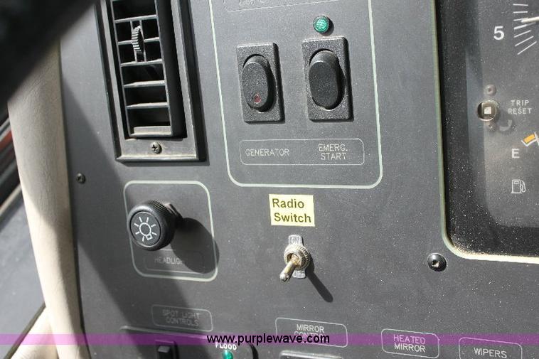 image for item 6087 1998 Odessa Larado 37' motor home