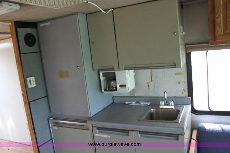 image for item 6087 1998 Odessa Larado 37' motor home