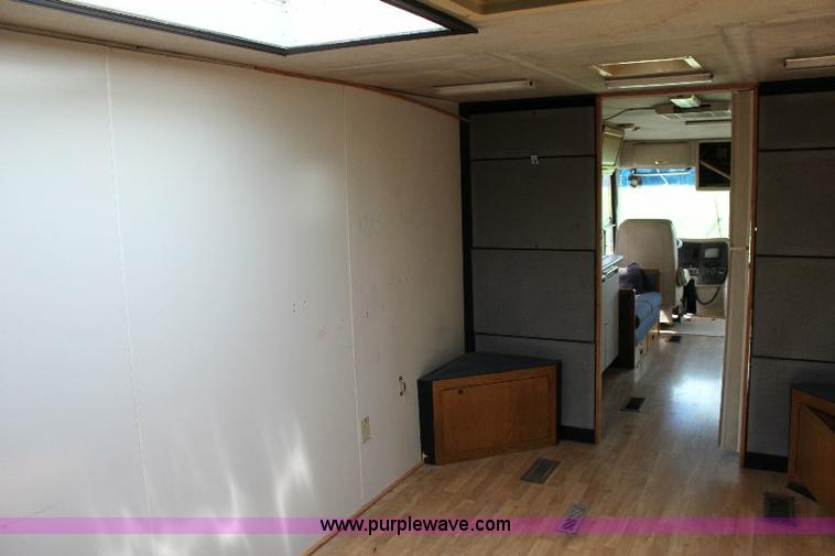 image for item 6087 1998 Odessa Larado 37' motor home