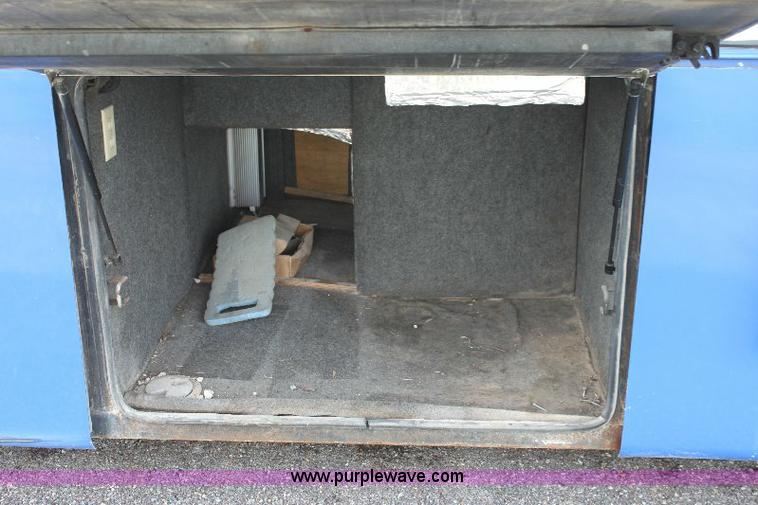 image for item 6087 1998 Odessa Larado 37' motor home