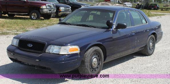 image for item 6096 2005 Ford Crown Victoria Police Interceptor