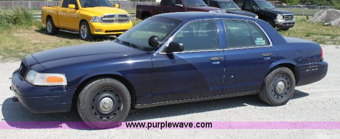image for item 6096 2005 Ford Crown Victoria Police Interceptor
