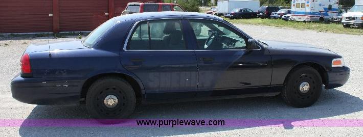 image for item 6096 2005 Ford Crown Victoria Police Interceptor