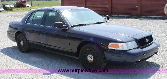 image for item 6096 2005 Ford Crown Victoria Police Interceptor