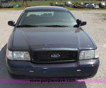 image for item 6096 2005 Ford Crown Victoria Police Interceptor