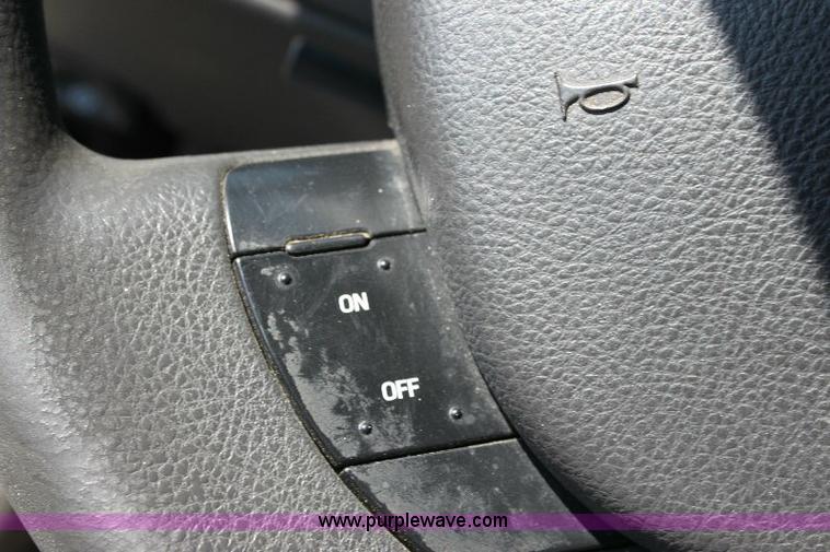 image for item 6096 2005 Ford Crown Victoria Police Interceptor