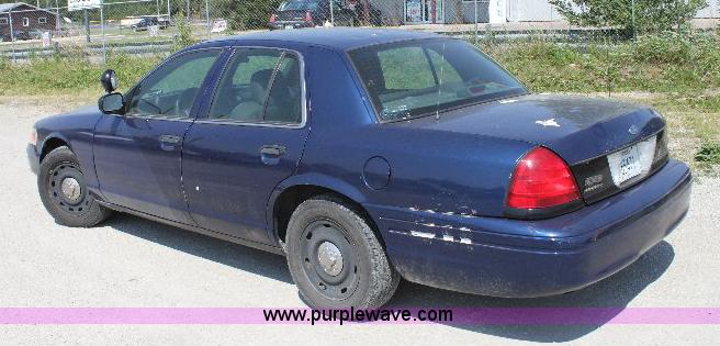 image for item 6097 2005 Ford Crown Victoria Police Interceptor
