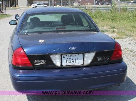 image for item 6097 2005 Ford Crown Victoria Police Interceptor