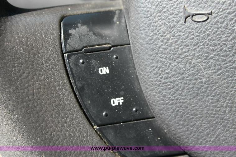 image for item 6097 2005 Ford Crown Victoria Police Interceptor