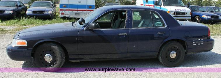 image for item 6099 2005 Ford Crown Victoria Police Interceptor