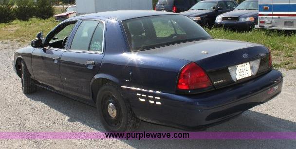 image for item 6099 2005 Ford Crown Victoria Police Interceptor