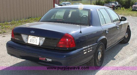 image for item 6099 2005 Ford Crown Victoria Police Interceptor