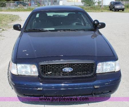image for item 6099 2005 Ford Crown Victoria Police Interceptor