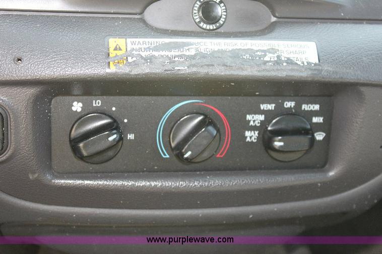 image for item 6099 2005 Ford Crown Victoria Police Interceptor