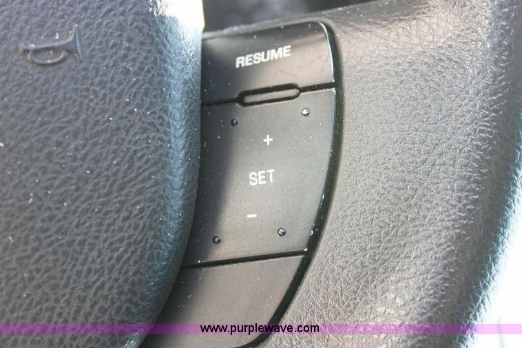 image for item 6099 2005 Ford Crown Victoria Police Interceptor