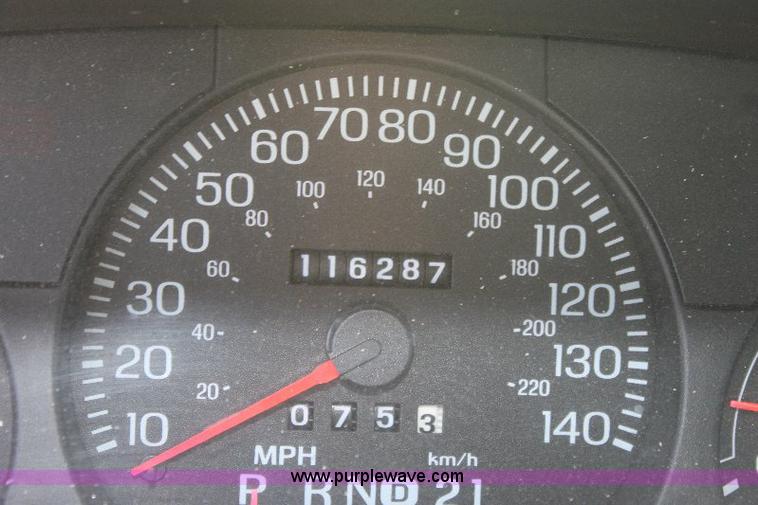 image for item 6099 2005 Ford Crown Victoria Police Interceptor