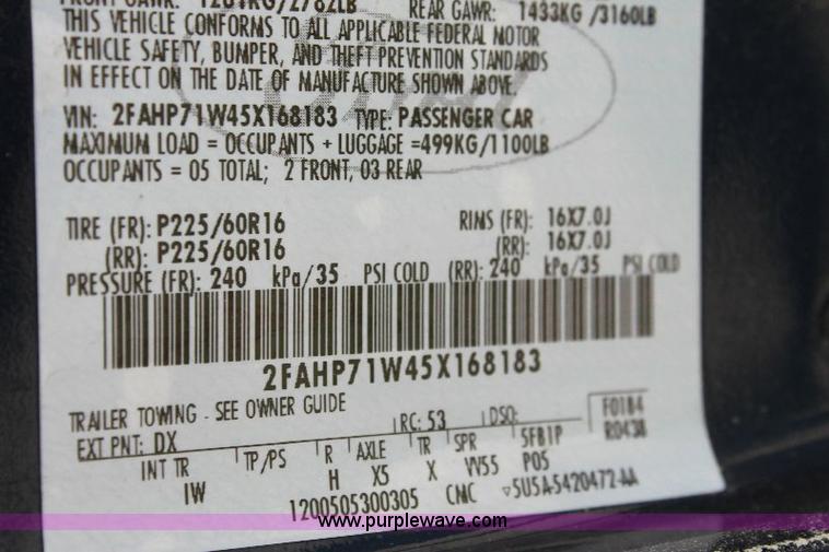 image for item 6099 2005 Ford Crown Victoria Police Interceptor