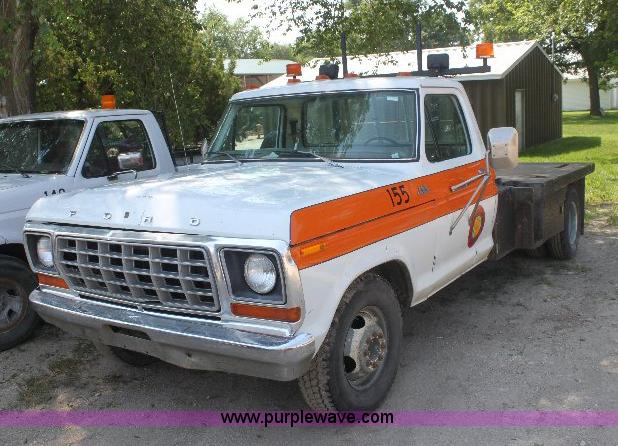 image for item 6271 1978 Ford F350 Custom pickup truck