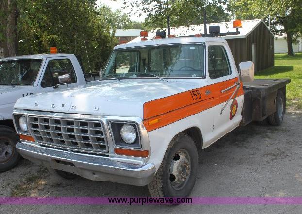 image for item 6271 1978 Ford F350 Custom pickup truck