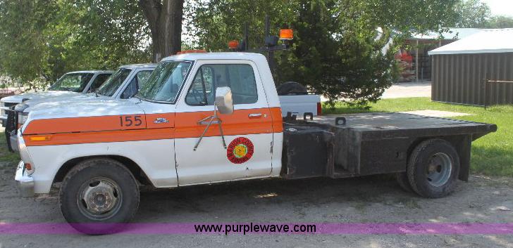 image for item 6271 1978 Ford F350 Custom pickup truck