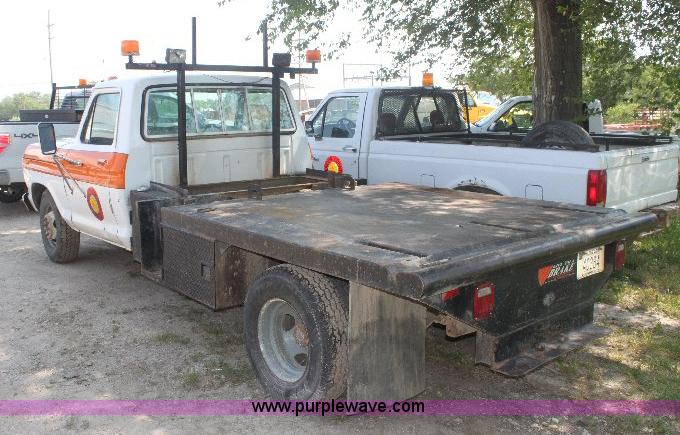 image for item 6271 1978 Ford F350 Custom pickup truck