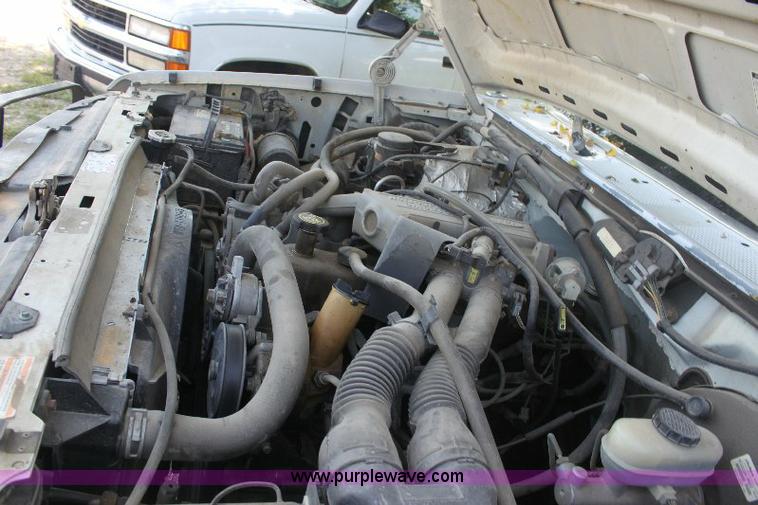 image for item 6272 1995 Ford F150 XL pickup truck