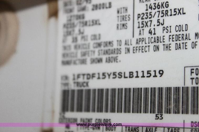 image for item 6272 1995 Ford F150 XL pickup truck