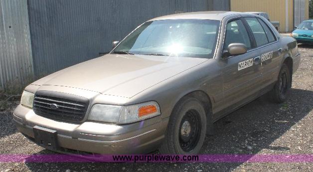 image for item 6273 2001 Ford Crown Victoria Police Interceptor