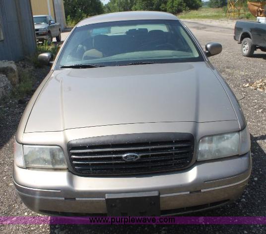 image for item 6273 2001 Ford Crown Victoria Police Interceptor