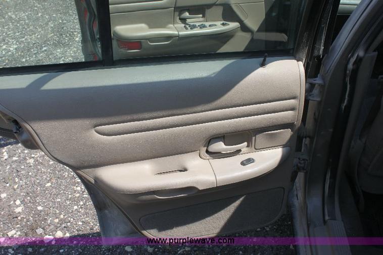 image for item 6273 2001 Ford Crown Victoria Police Interceptor