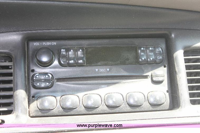 image for item 6273 2001 Ford Crown Victoria Police Interceptor