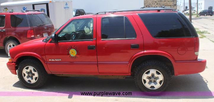 image for item 6276 2002 Chevrolet Blazer LS SUV