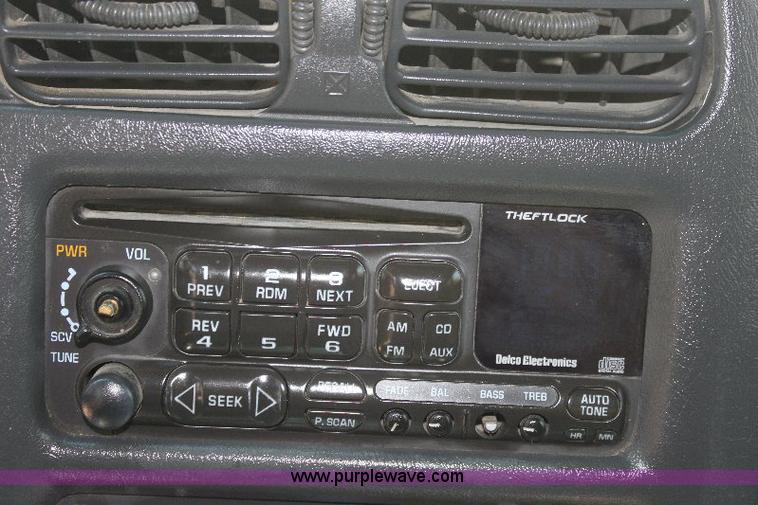 image for item 6276 2002 Chevrolet Blazer LS SUV