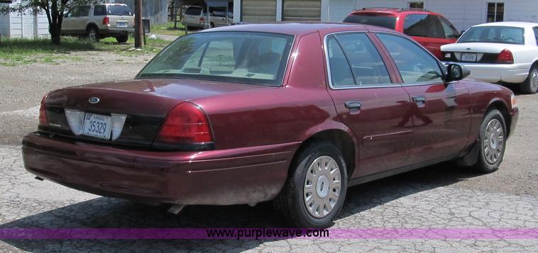 image for item 8988 2004 Ford Crown Victoria Police Interceptor