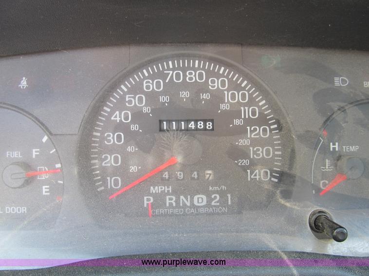 image for item 8988 2004 Ford Crown Victoria Police Interceptor