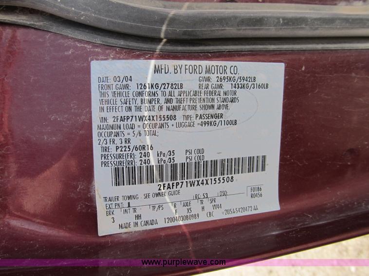 image for item 8988 2004 Ford Crown Victoria Police Interceptor