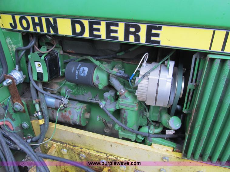 image for item 9010 1980 John Deere 2640A tractor