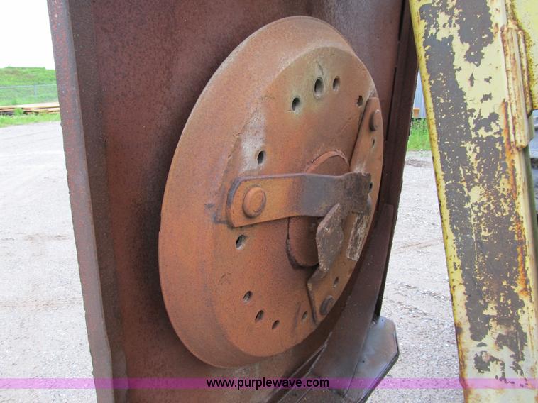 image for item 9010 1980 John Deere 2640A tractor